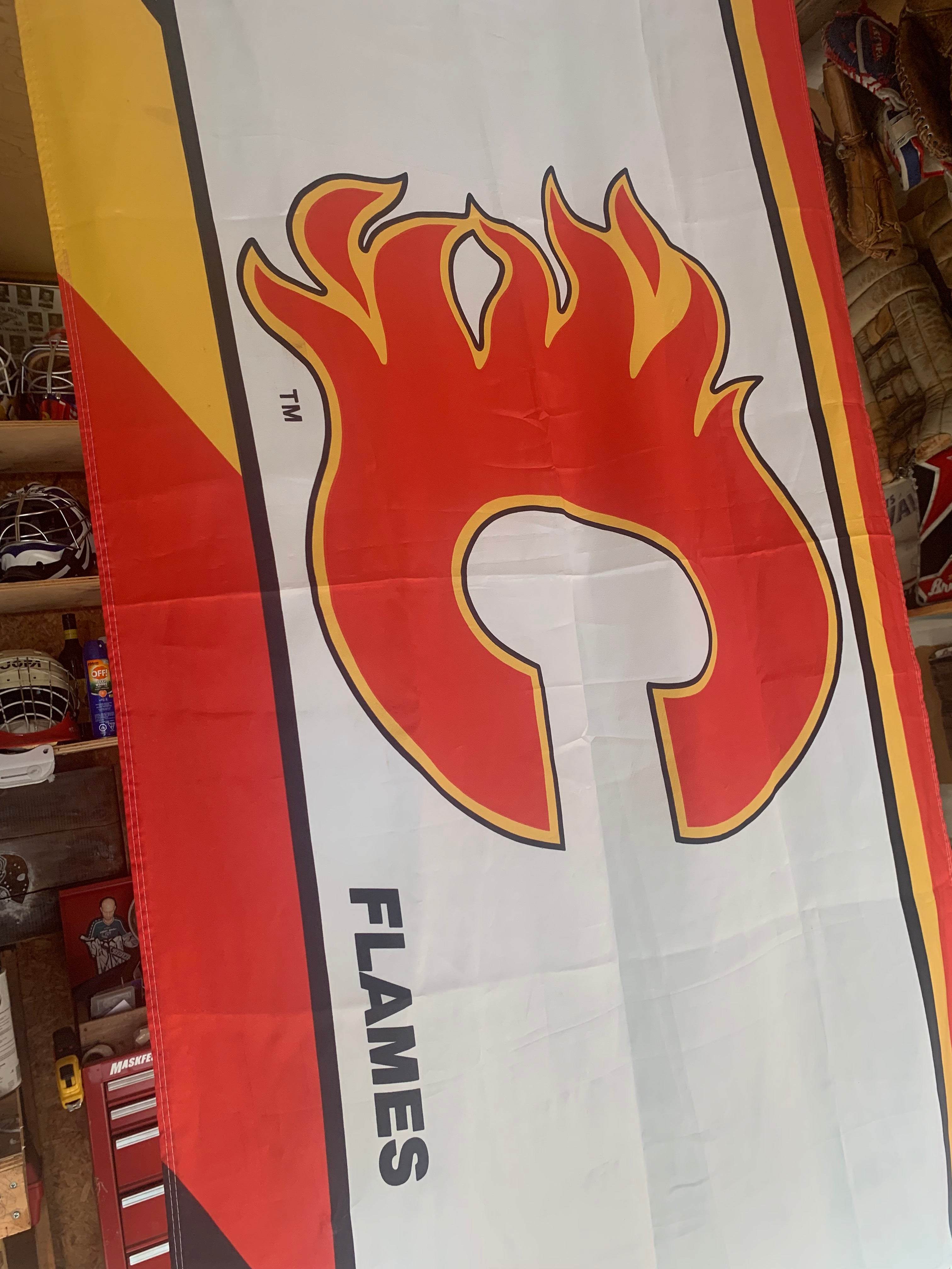 Flag: Calgary Flames Team Logo